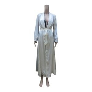 Jones New York Vintage White Satin Long Bridal Robe with Lace Details